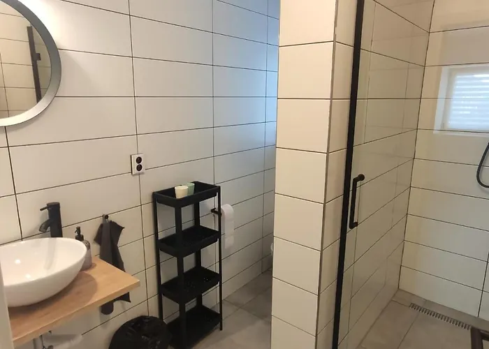 بيت ضيافة Music V Lipne 3*